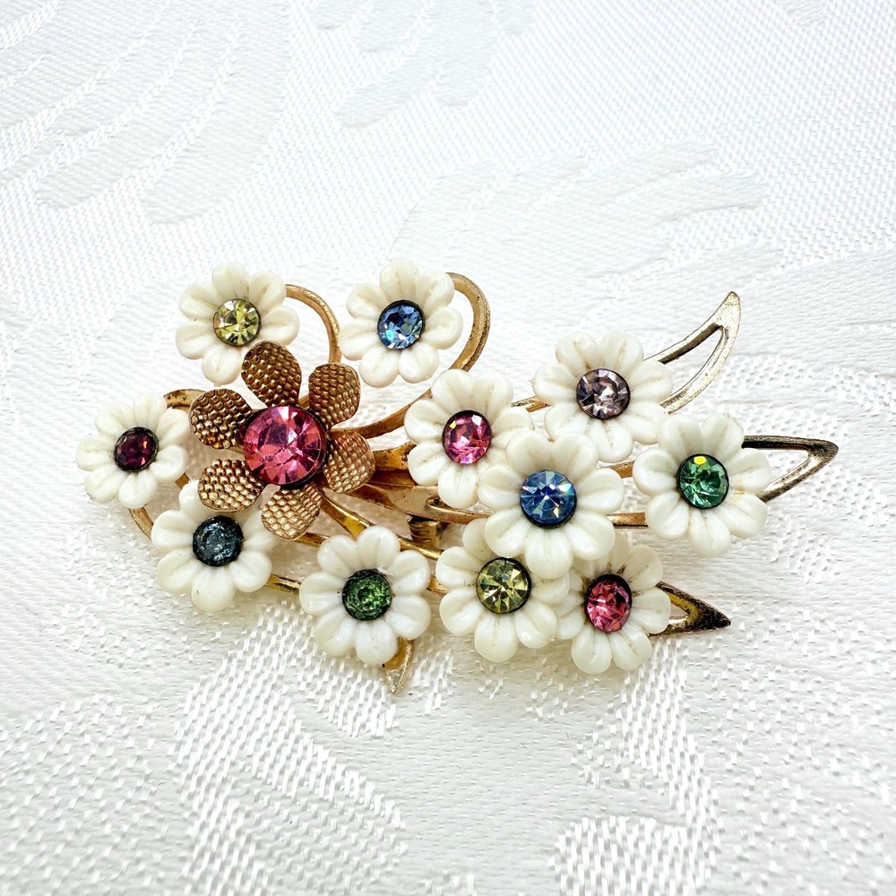 Vintage Signed Emmons 50s 60s Plastic Flower White Daisy and Rhinestones Brooch